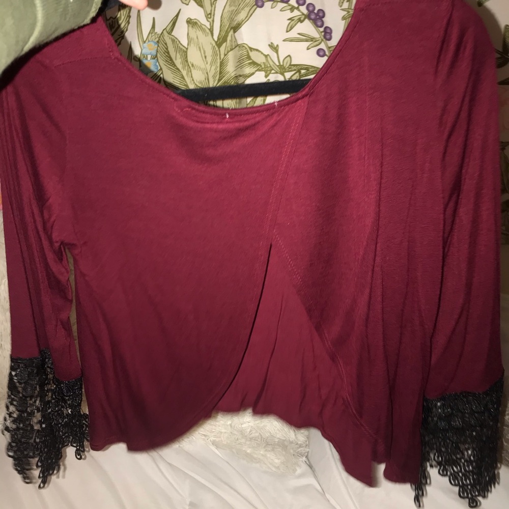 loose top - Picture 2 of 2